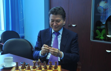 Шахматный скандал: Илюмжинов заявил, что его отставку 