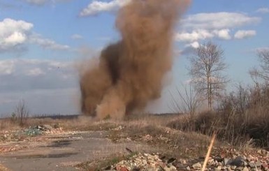 Военные сняли на видео, как сами взрывают снаряды в Балаклее
