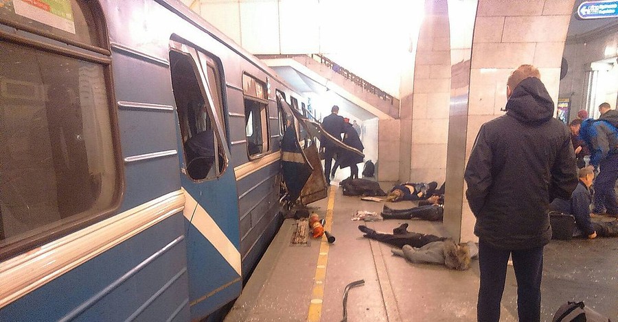 Три версии взрыва в Петербурге: в приоритете теракт
