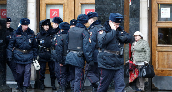 СМИ сообщили о террористе-смертнике в метро Санкт-Петербурга