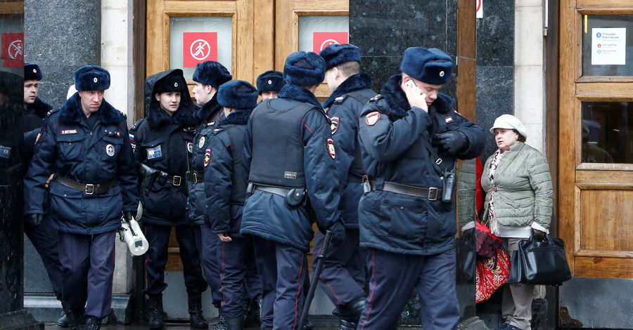 СМИ сообщили о террористе-смертнике в метро Санкт-Петербурга