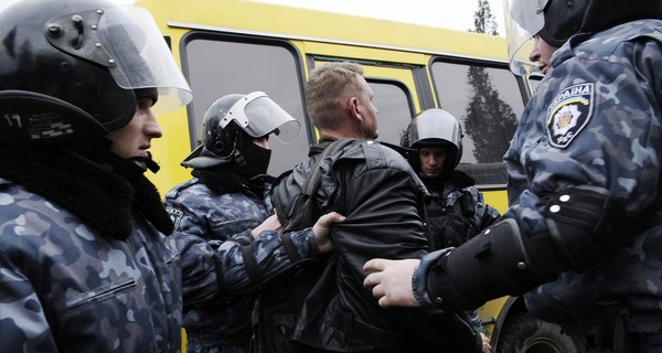 За избиение мужа киевлянка платила полицейскому 3000 долларов