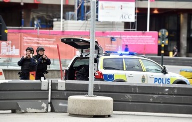 Теракт в Швеции: Порошенко и Гройсман выразили соболезнования