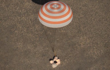 Экипаж МКС вернулся на Землю спустя полгода