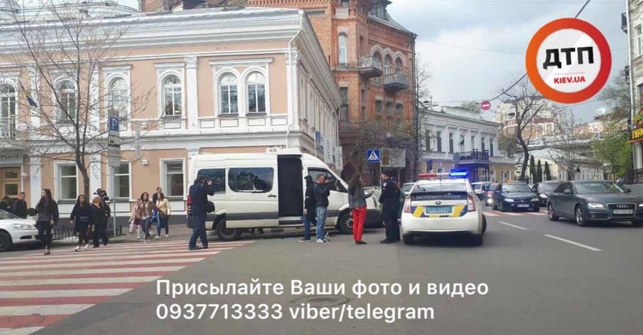 Возле Золотых ворот в Киеве произошла стрельба