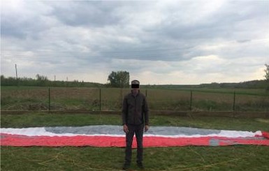 В Закарпатье пограничники задержали венгерского парашютиста
