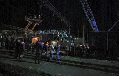 Появились фотографии с места столкновения поездов во Львове