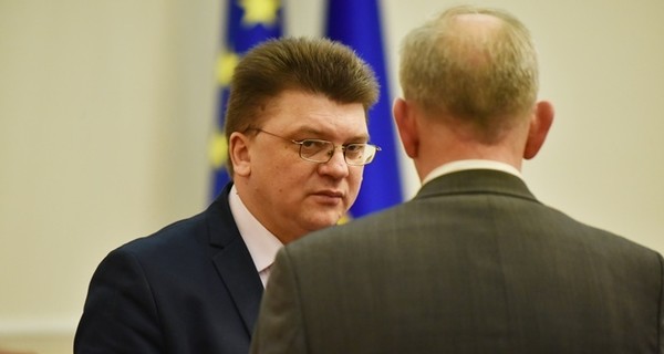 Два министра готовы взять Мартыненко на поруки
