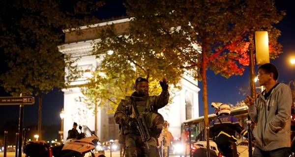 Стрельба в Париже: прокуратура назвала имя нападавшего