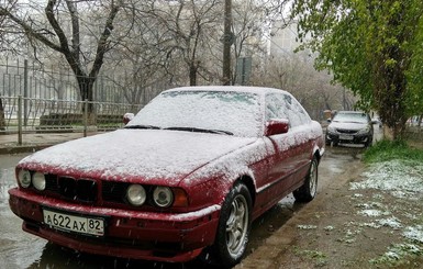 Крым засыпало апрельским снегом