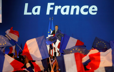 Проигравшие кандидаты в президенты Франции призвали голосовать за Макрона