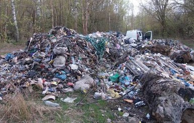К годовщине взрыва на ЧАЭС Львов подбросил в зону мусора