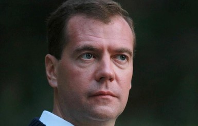 Половина россиян хотят отставки премьер-министра РФ Дмитрия Медведева