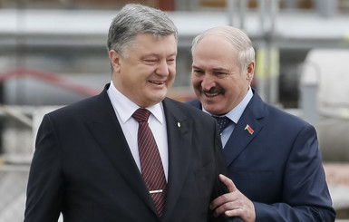История взаимоотношений Порошенко и Лукашенко: от дружбы до упреков
