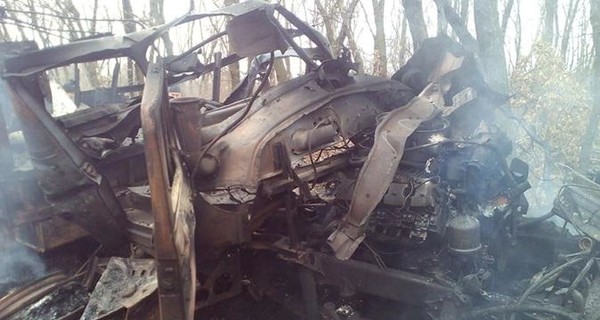 В Донбассе подорвался автомобиль, погиб военный
