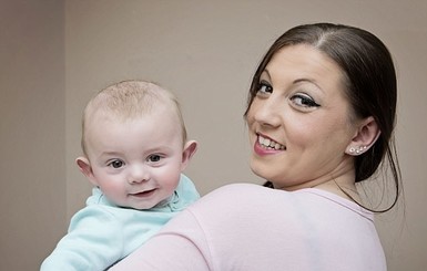 В Британии женщина пережила 16 выкидышей, прежде чем впервые стать мамой