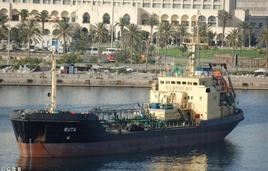 В Ливии судили 14 украинцев с захваченного танкера 