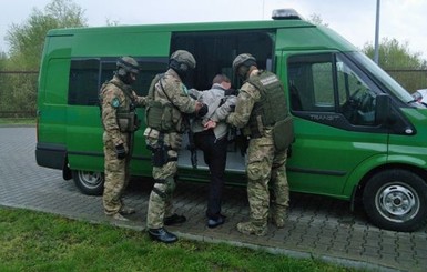 В Австрии определили, что задержанный пограничниками иностранец воевал в Донбассе за Украину