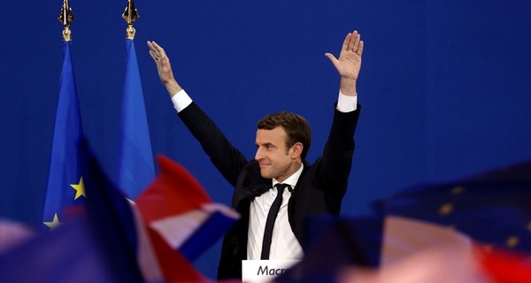 Макрон пригрозил Евросоюзу выходом Франции