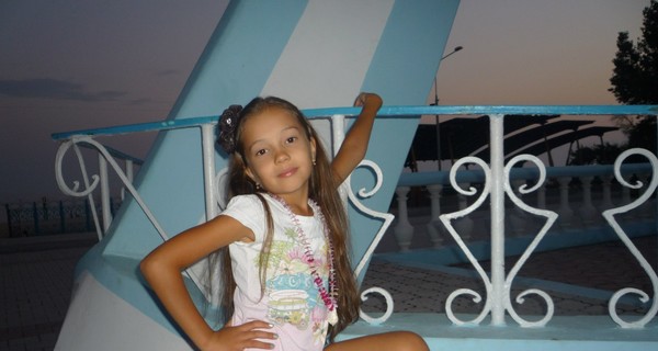 Мать, выбросившая 12-летнюю дочь из окна, объяснила свой поступок 