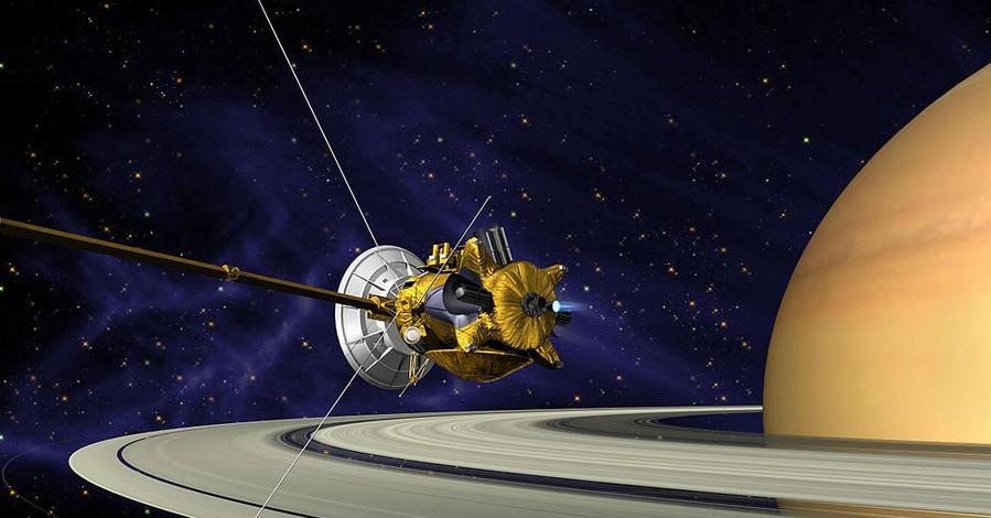 Зонд Cassini готовится к нырку в 