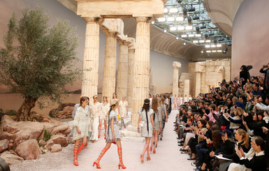 Модный дом Chanel представил круизную коллекцию, вдохновленную Древним Римом