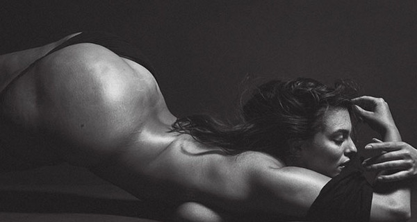 Plus-size модель Эшли Грэм показала свой целлюлит во всей красе