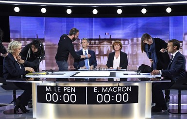 Ле Пен и Макрон обменялись резкими обвинениями на дебатах