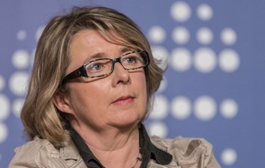 Во Франции умерла депутат, которая агитировала за Макрона