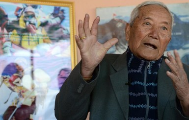 85-летний непалец скончался, пытаясь покорить Эверест
