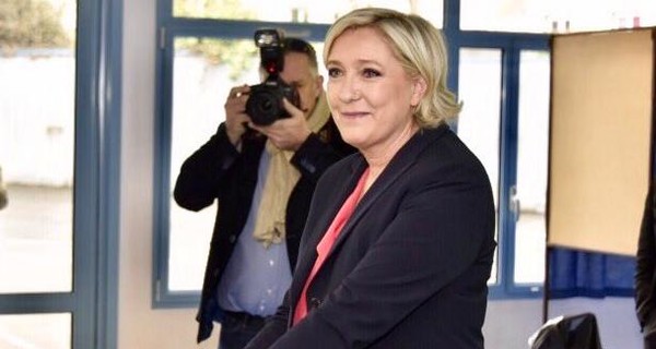 Ле Пен признала свое поражение на выборах президента Франции