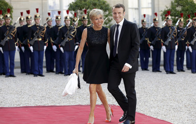 Гардероб 64-летней первой леди Франции: короткие платья и высокие каблуки