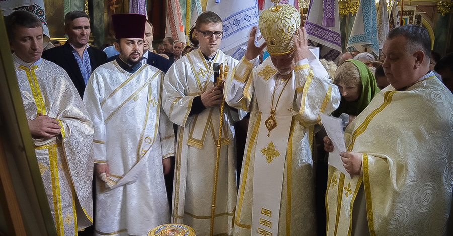 В Украину из Ватикана впервые привезли чудотворные мощи матери Терезы
