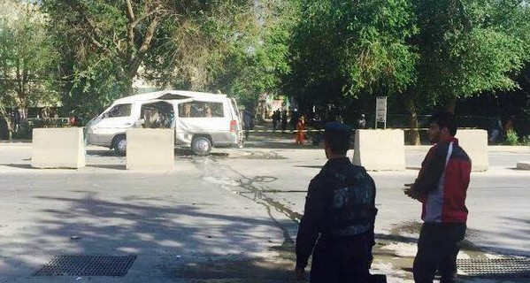 Взрыв в Кабуле: погибли два чиновника и подросток