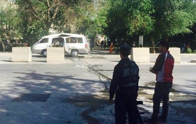 Взрыв в Кабуле: погибли два чиновника и подросток
