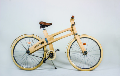 В Беларуси начали выпускать деревянные велосипеды