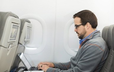 Из-за террористов в салоне самолета могут запретить ноутбуки и планшеты