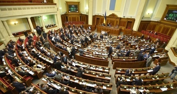 Депутатам не хватило голосов, чтобы ввести персональные санкции против Януковича