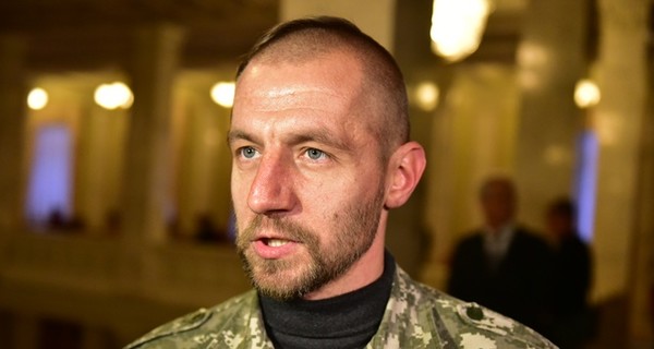 Козак Гаврилюк в Верховной Раде избил журналиста