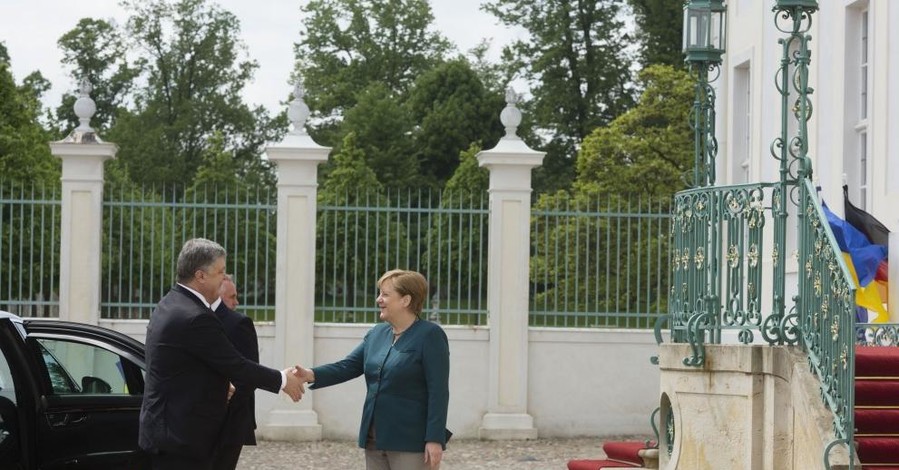 Переговоры Порошенко и Меркель длились 2,5 часа