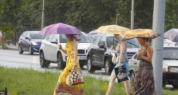 В Украину пришли грозы и дожди