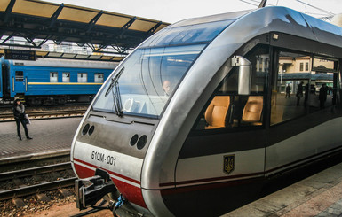 Украинские поезда научатся подстраиваться под европейскую колею