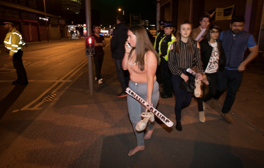 На концерте Арианы Гранде в Манчестере погибли 19 человек