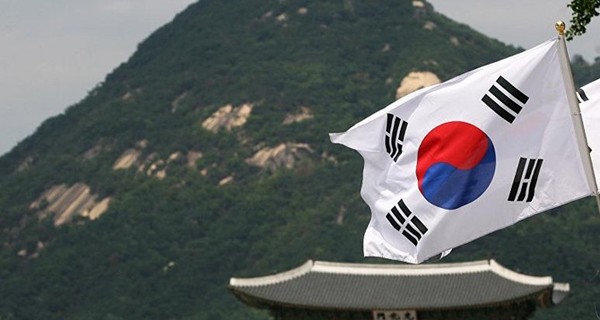 Военные Южной Кореи открыли огонь на границе с КНДР