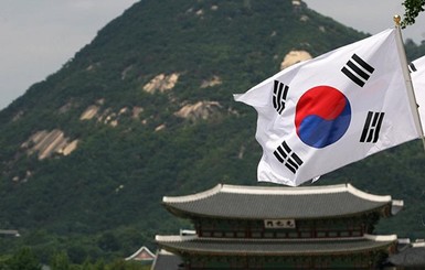 Военные Южной Кореи открыли огонь на границе с КНДР