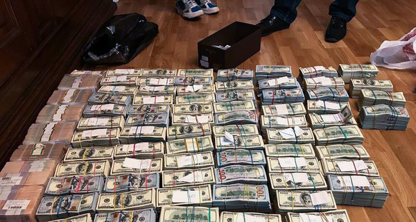 Аваков показал 3,8 миллиона долларов