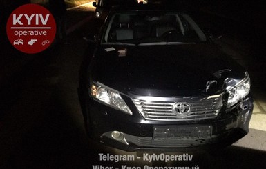 В Киеве произошло ДТП с участием авто с номерами ГПУ: водитель сбежал с места аварии