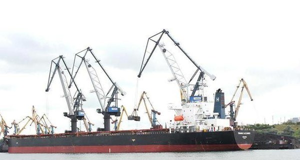 В Одесском порту отгрузили первую партию угля из ЮАР