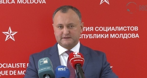 Президент Молдовы раскритиковал правительство за высылку российских дипломатов