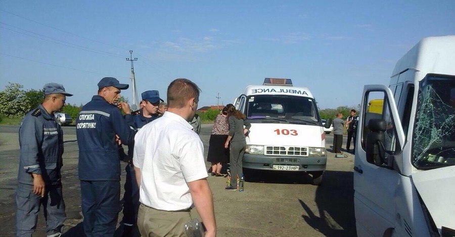 В ДТП под Мелитополем пострадали 32 человека